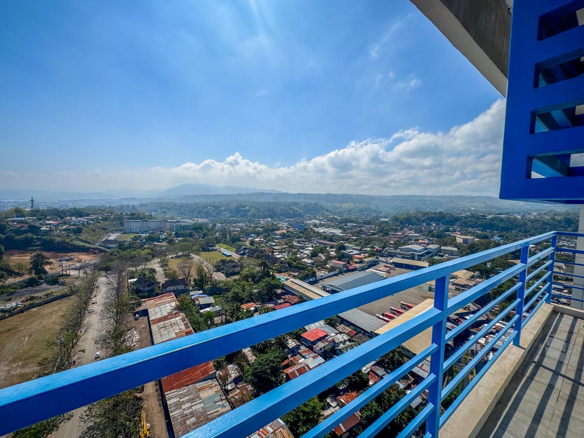 The Loop 2Br Fully Furnished Corner Unit W Balcony Apartment Cagayan de Oro Ngoại thất bức ảnh