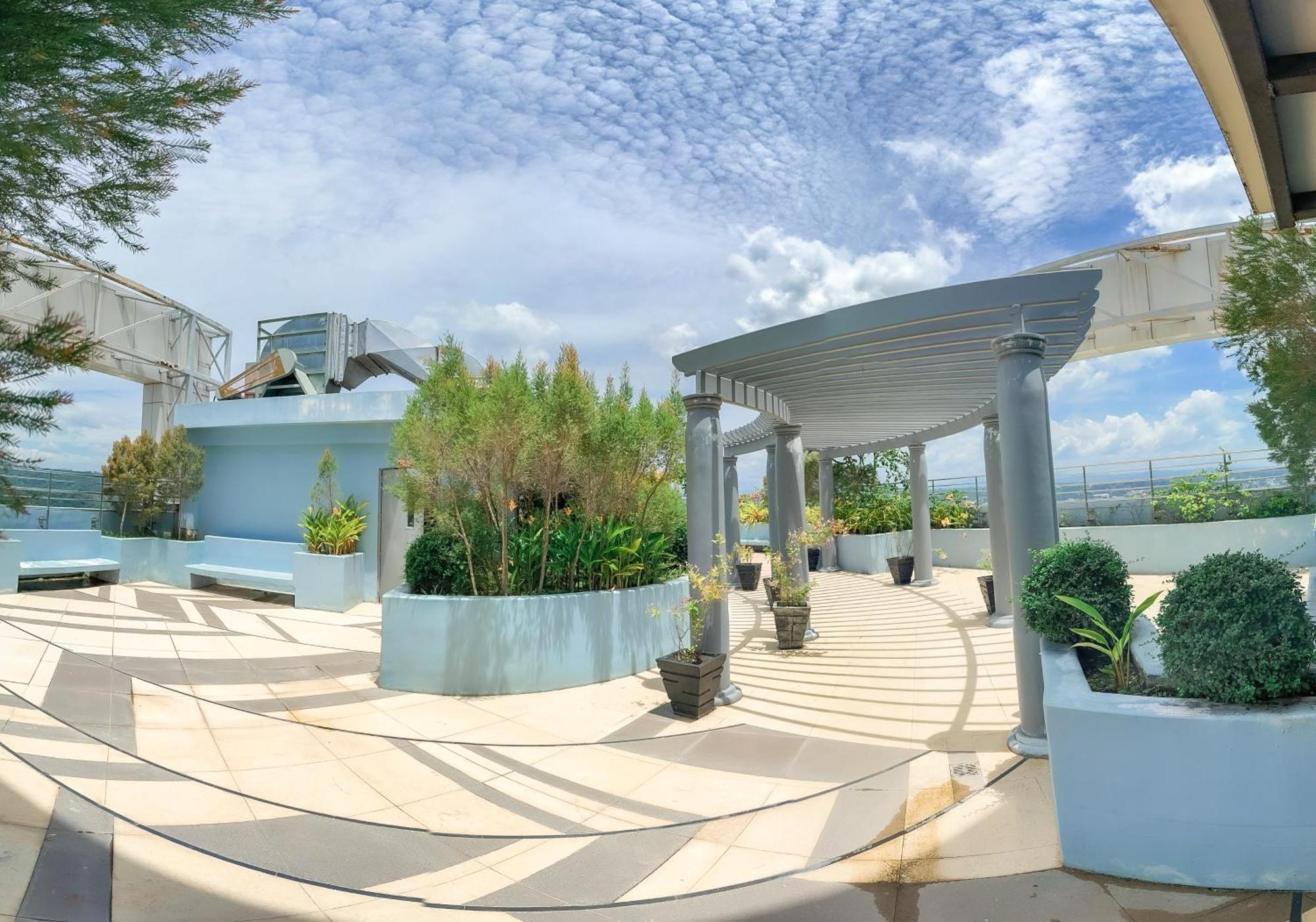 The Loop 2Br Fully Furnished Corner Unit W Balcony Apartment Cagayan de Oro Ngoại thất bức ảnh